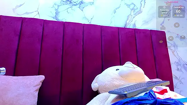 Snapshot of PrincePoppy chatting on February 6, 4:08 am PrincePoppy online show from February 6, 4:08 am