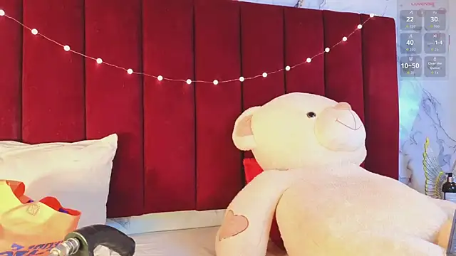 Snapshot of PrincePoppy chatting on November 18, 9:18 pm PrincePoppy online show from November 18, 9:18 pm