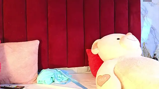 Snapshot of PrincePoppy chatting on November 13, 8:35 pm PrincePoppy online show from November 13, 8:35 pm