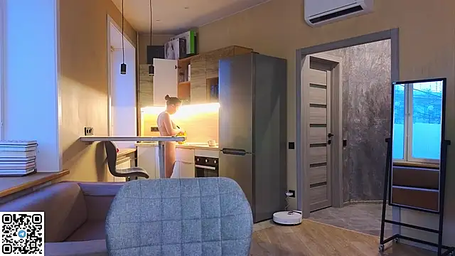 miss bubbles  online show from April 11, 11:41 pm