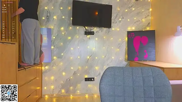 miss bubbles  online show from December 18, 11:19 pm