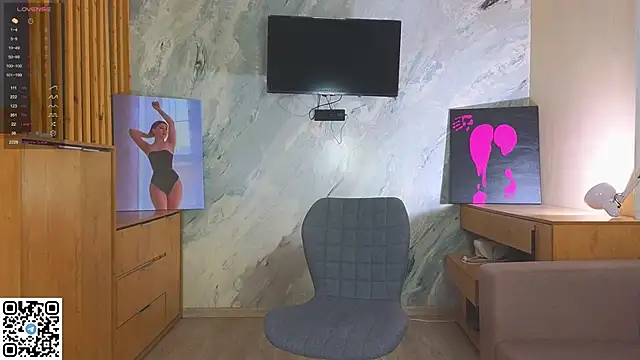 Snapshot of miss_bubbles_ chatting on November 30, 12:33 am miss bubbles online show from November 30, 12:33 am