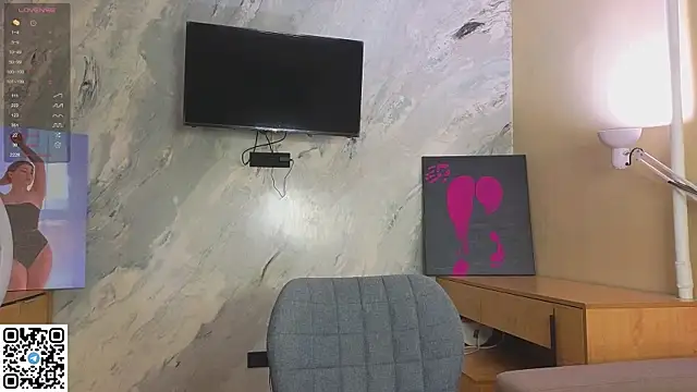 Snapshot of miss_bubbles_ chatting on November 26, 12:32 am miss bubbles online show from November 26, 12:32 am