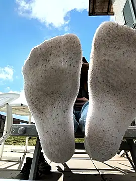 Teafeet online show from March 12, 2:21 pm