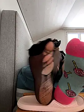 Teafeet online show from March 26, 4:16 pm