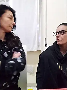 luciaegraziella online show from January 6, 7:18 pm