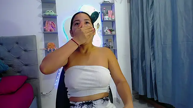 jesica wilson online show from April 10, 1:12 am