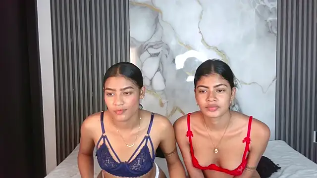 TifanyandLisa online show from November 27, 7:36 pm