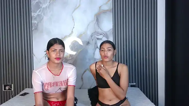 TifanyandLisa online show from November 28, 8:53 pm