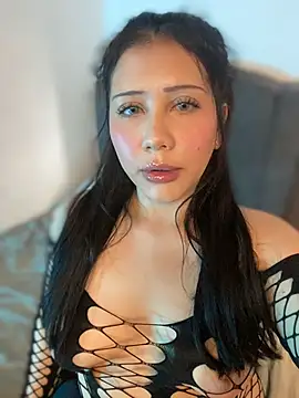 Snapshot of snow_doll chatting on July 3, 9:10 pm snow doll online show from July 3, 9:10 pm
