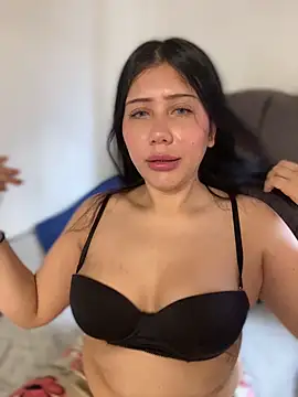 snow doll online show from May 22, 9:13 pm
