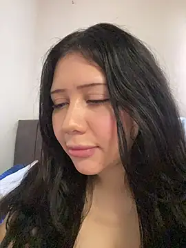 Snapshot of snow_doll chatting on July 6, 7:38 pm snow doll online show from July 6, 7:38 pm