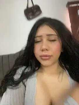 Snapshot of snow_doll chatting on July 13, 9:14 pm snow doll online show from July 13, 9:14 pm