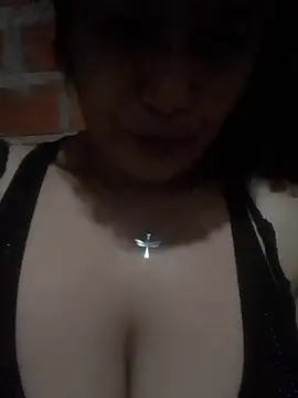 Snapshot of Moro_25 chatting on April 6, 8:21 pm Moro 25 online show from April 6, 8:21 pm