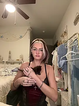 Snapshot of imtessaxoxo chatting on November 6, 3:43 am imtessaxoxo online show from November 6, 3:43 am