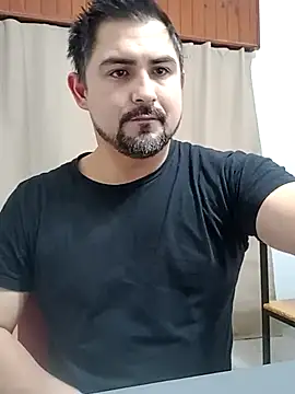Snapshot of Bradd_32 chatting on July 19, 6:55 am Bradd 32 online show from July 19, 6:55 am