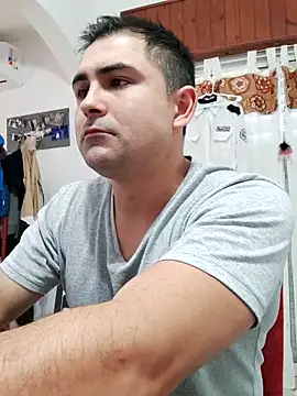 Bradd 32 online show from April 13, 11:25 am