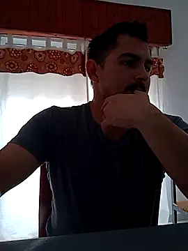 Snapshot of Bradd_32 chatting on June 24, 5:00 pm Bradd 32 online show from June 24, 5:00 pm