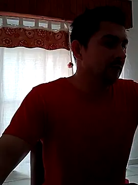 Bradd 32 online show from May 29, 6:36 pm
