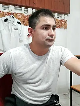 Bradd 32 online show from April 14, 11:26 am