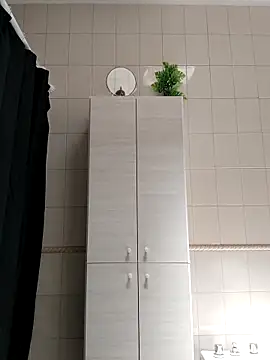 Snapshot of Bradd_32 chatting on December 16, 5:06 pm Bradd 32 online show from December 16, 5:06 pm