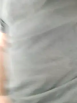 Snapshot of Bradd_32 chatting on November 22, 6:18 pm Bradd 32 online show from November 22, 6:18 pm