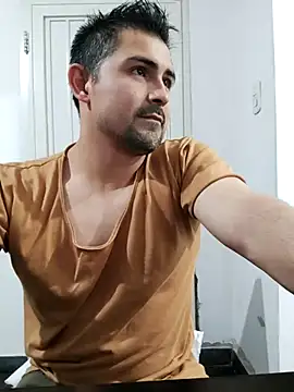 Snapshot of Bradd_32 chatting on October 5, 3:52 am Bradd 32 online show from October 5, 3:52 am
