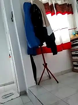 Snapshot of Bradd_32 chatting on October 26, 4:29 pm Bradd 32 online show from October 26, 4:29 pm