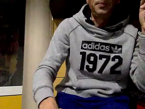 adiluci1 online show from October 12, 1:51 am