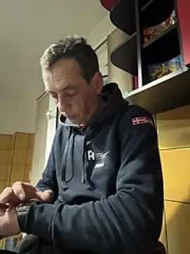 adiluci1 online show from March 22, 7:26 pm