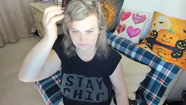 MildMature online show from December 18, 7:18 pm