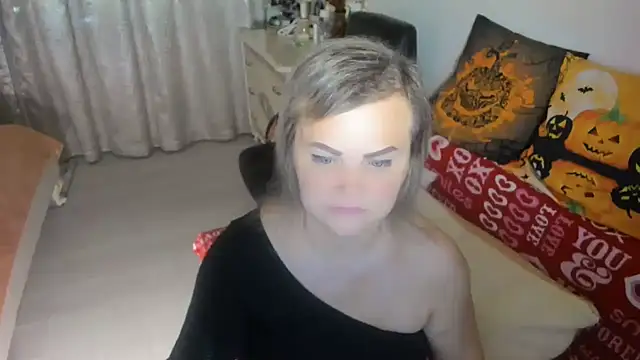 MildMature online show from November 6, 6:56 pm