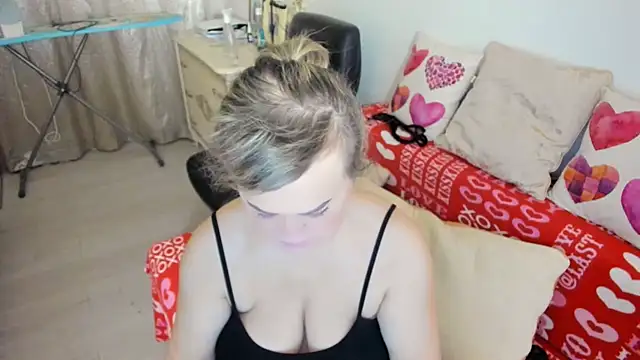 MildMature online show from February 14, 1:28 am