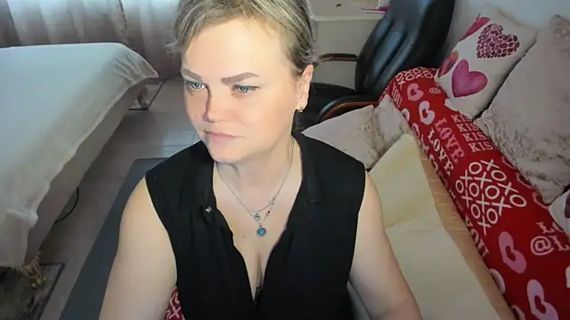 MildMature online show from June 14, 4:19 pm
