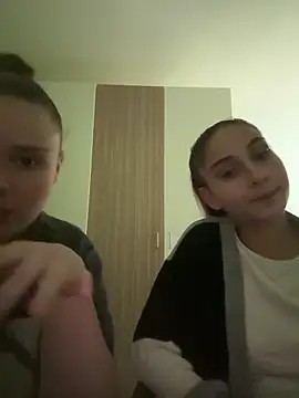 FemmeAffair online show from February 4, 11:33 pm