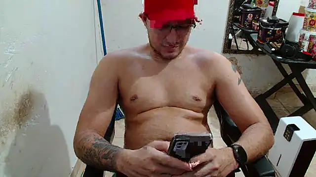 Snapshot of Leonino231 chatting on September 20, 4:23 pm Leonino231 online show from September 20, 4:23 pm