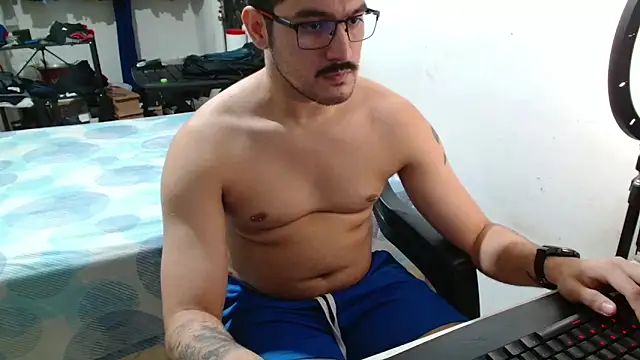 Leonino231 online show from April 25, 10:40 pm