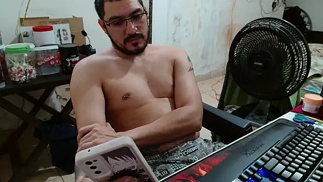 Snapshot of Leonino231 chatting on November 24, 3:56 pm Leonino231 online show from November 24, 3:56 pm