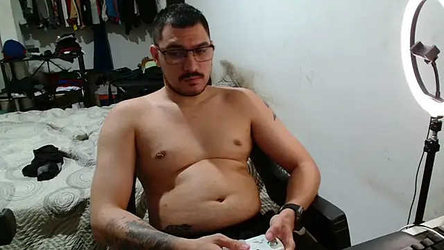 Leonino231 online show from April 2, 5:58 am