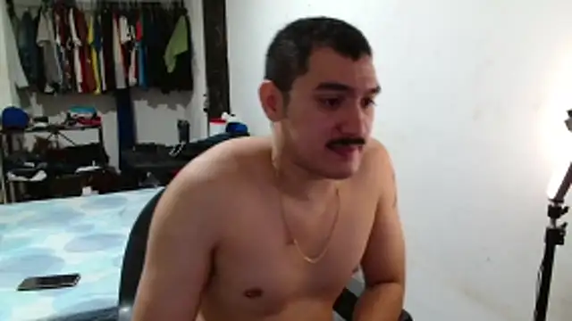 Leonino231 online show from April 18, 10:32 pm