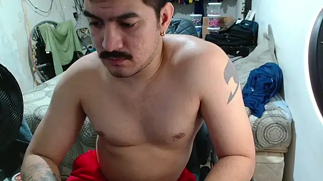 Snapshot of Leonino231 chatting on June 7, 12:16 am Leonino231 online show from June 7, 12:16 am