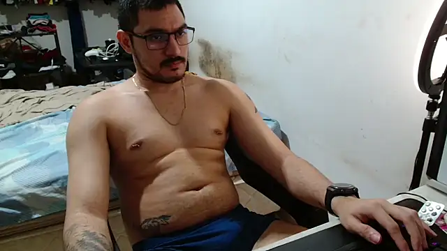 Leonino231 online show from April 17, 9:39 pm