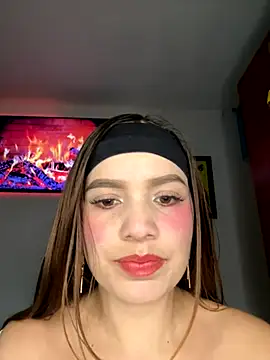 Snapshot of Jesydoll_1 chatting on November 17, 7:29 pm Jesydoll 1 online show from November 17, 7:29 pm