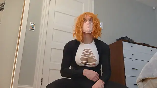 hungbottom603 online show from January 8, 11:55 pm