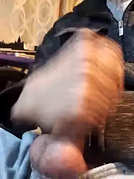 Snapshot of Elvergg1 chatting on February 22, 7:44 am Elvergg1 online show from February 22, 7:44 am