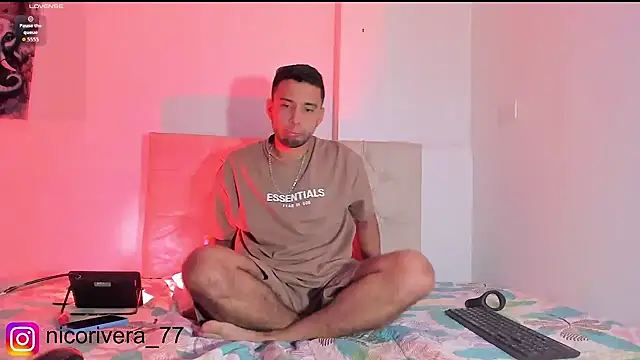 Snapshot of nico_rivera chatting on September 16, 3:24 pm nico rivera online show from September 16, 3:24 pm