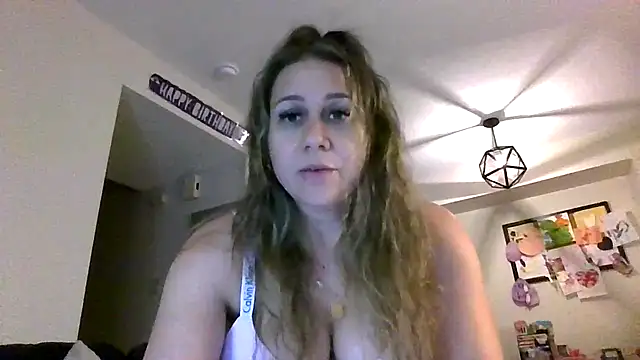 Snapshot of thedevinemama chatting on July 12, 2:56 am thedevinemama online show from July 12, 2:56 am