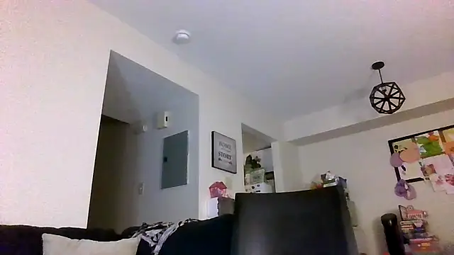 thedevinemama online show from May 4, 1:31 am