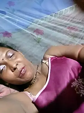 Snapshot of Savita992 chatting on June 11, 8:50 pm Savita992 online show from June 11, 8:50 pm
