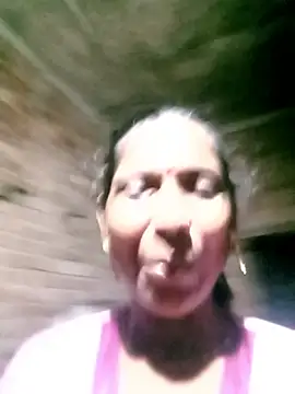 Snapshot of Savita992 chatting on October 2, 2:31 pm Savita992 online show from October 2, 2:31 pm
